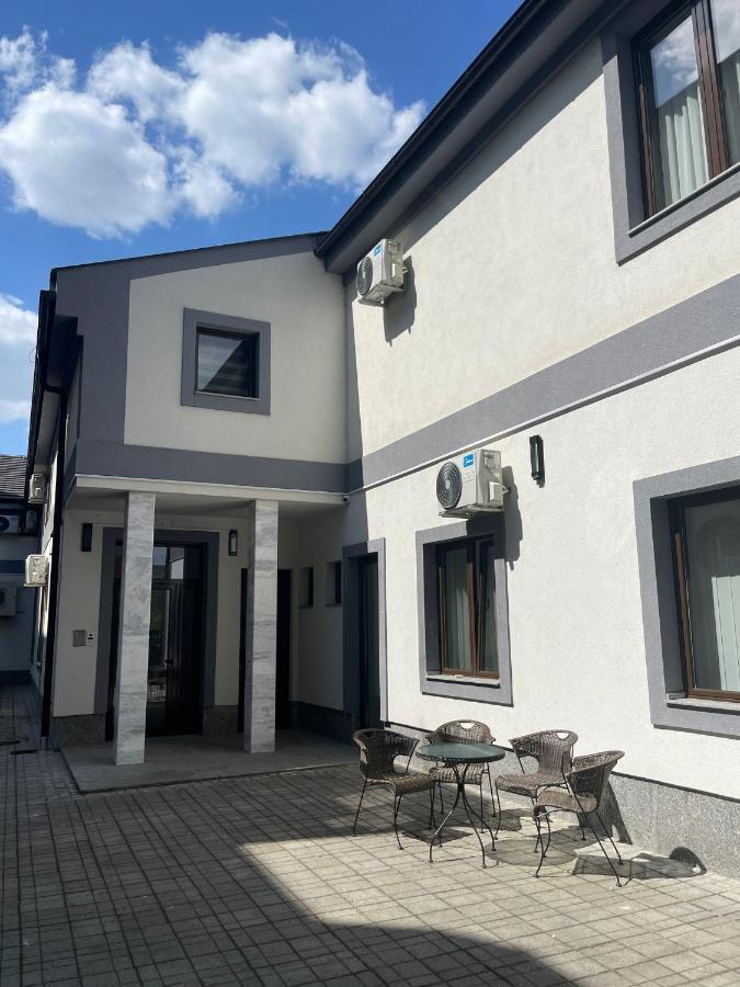 Morpheus Apartmani Sremska Mitrovica Eksteriør bilde