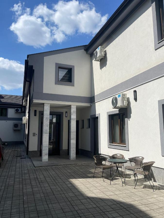 Morpheus Apartmani Sremska Mitrovica Eksteriør bilde